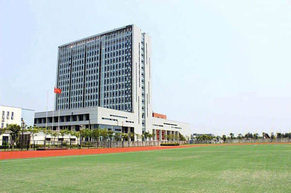 聚焦两会｜强化新业态劳动者权益保障，代表委员呼吁建立多层次的社保制度